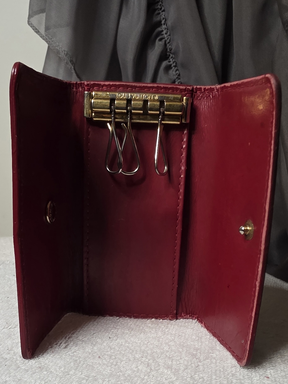 Authentic Louis Vuitton Red Key Holder - Picture 3 of 3